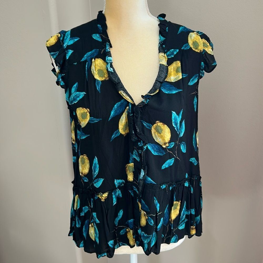NWT Jessica Simpson Top(size medium) - Picture 2 of 8